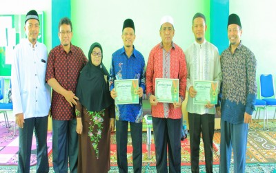 Pemberian Hadiah Umrah Gratis Yayasan Wakaf Al Munadi